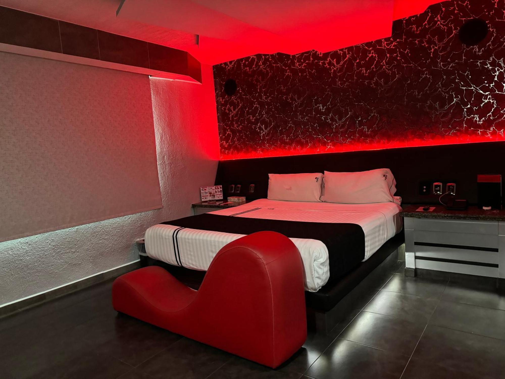 Kuboz Motor Hotel ซาโปปัน ภายนอก รูปภาพ